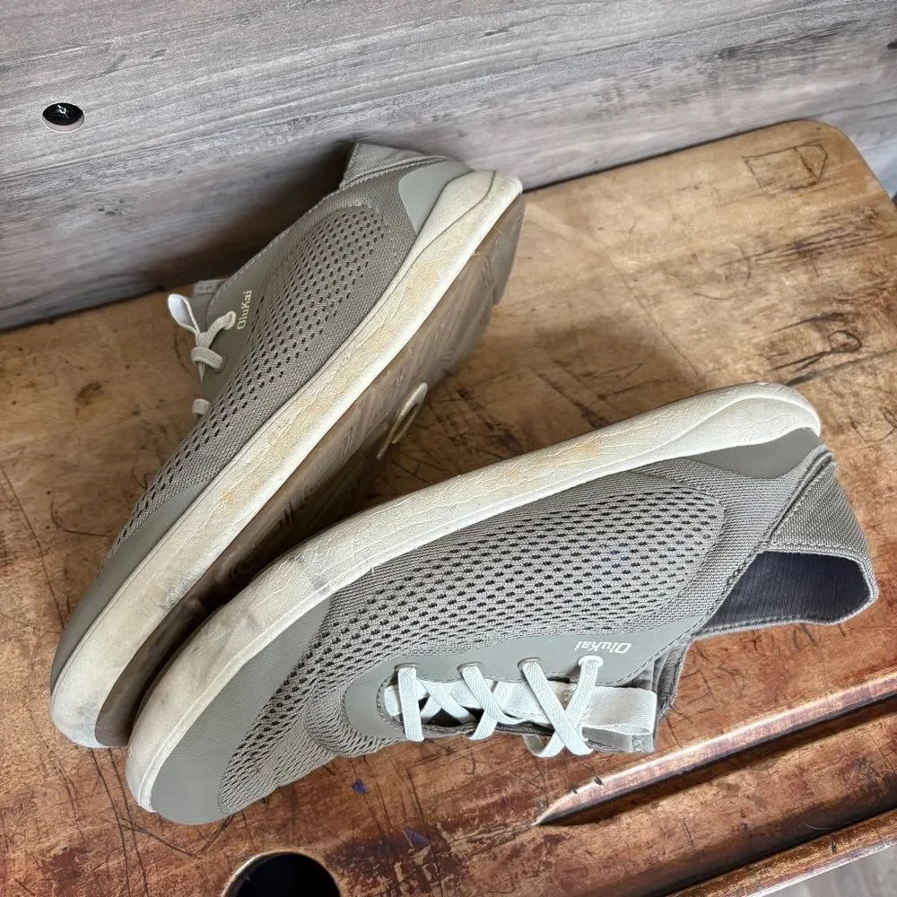 OluKai Moku Pae men's sz 11 preworn gray shoes valsole inserts